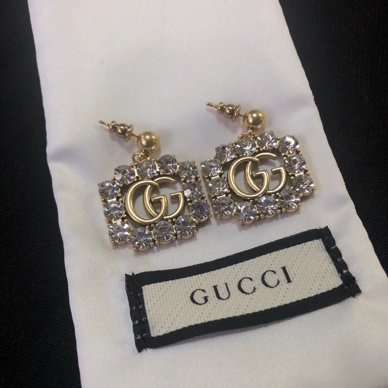 Good Diamond Design Earrings/ Bracelet/Necklace  (Set)