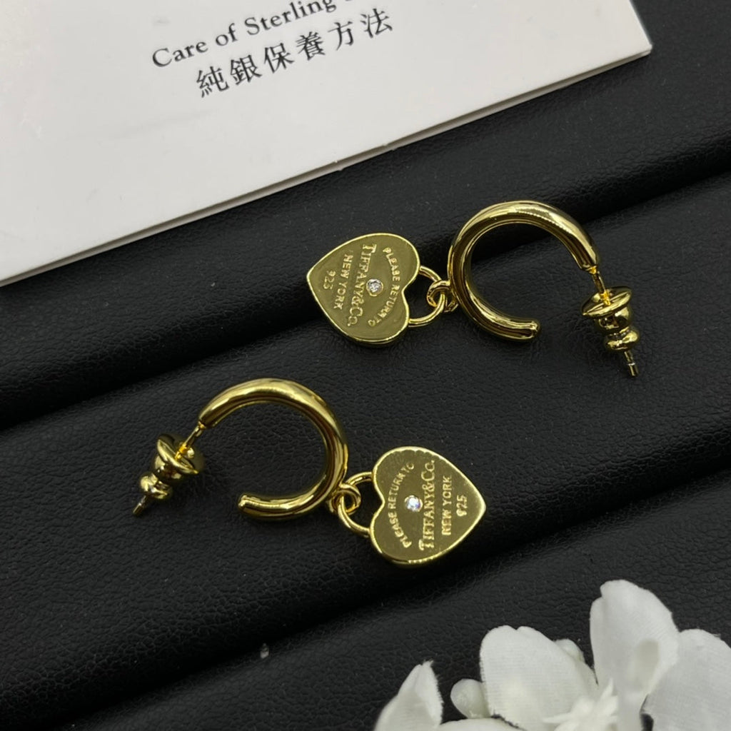 Tiny Girl Cute Earrings.