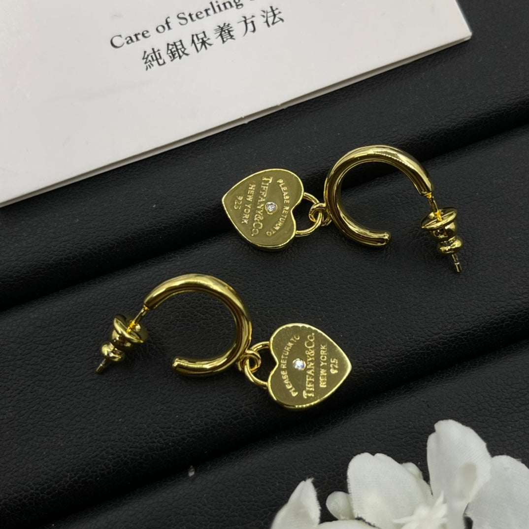 Tiny Girl Cute Earrings.