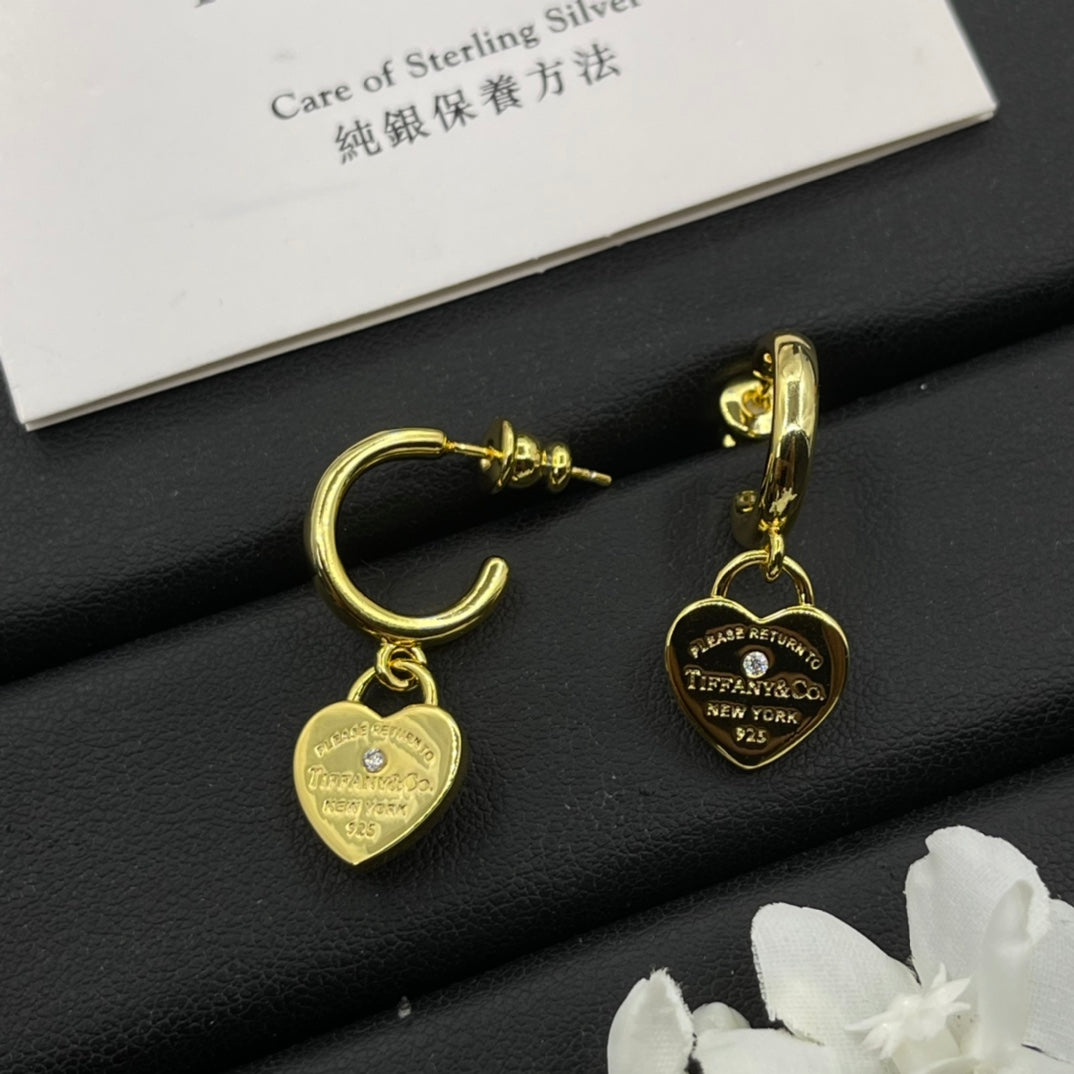 Tiny Girl Cute Earrings.