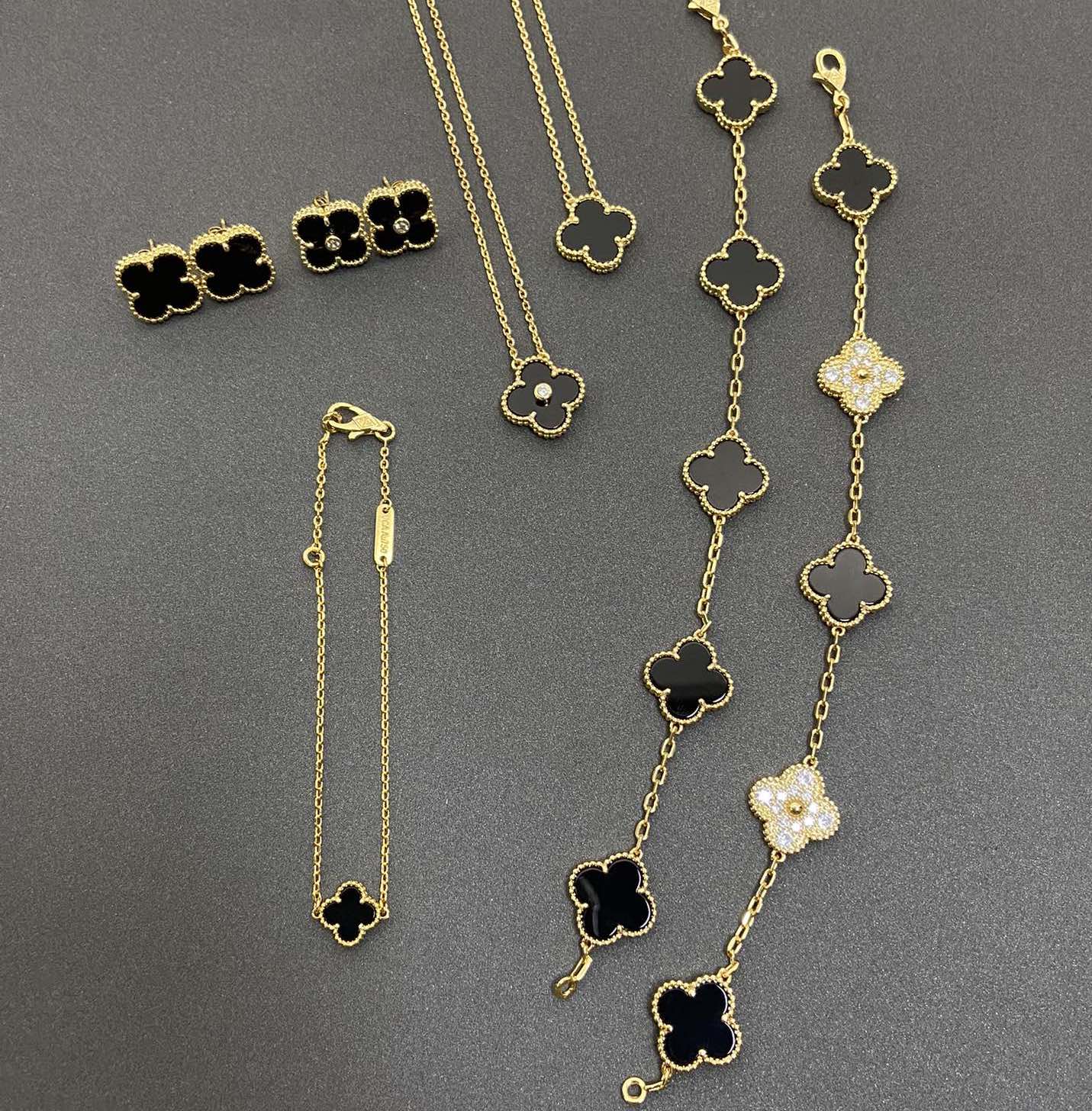 Vintage Leaves Black Bracelet & Earrings & Necklace 7 Set (Gold)