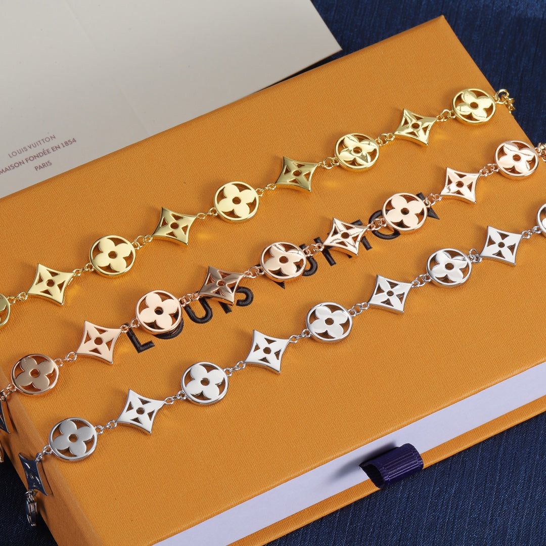 Fine Love Flower Bracelet