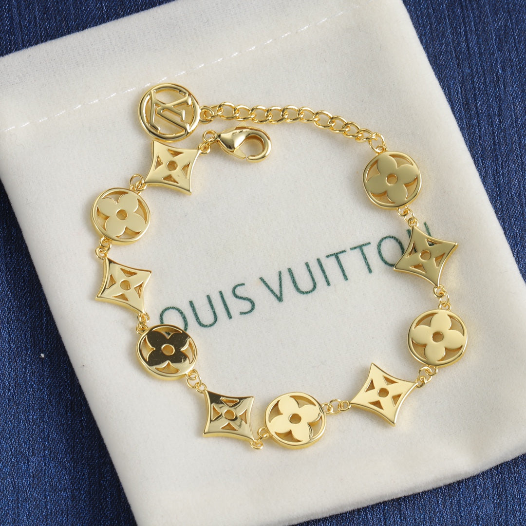 Fine Love Flower Bracelet