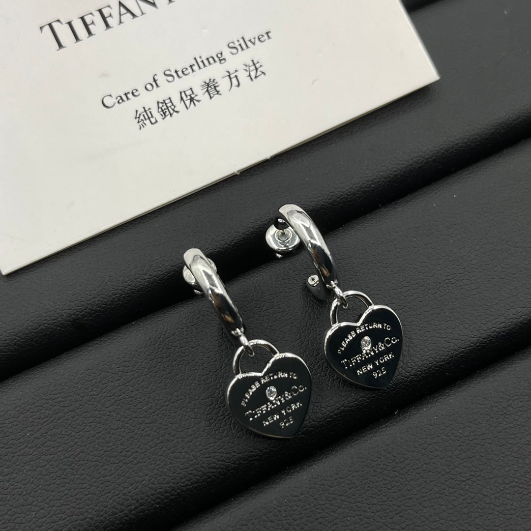 Tiny Girl Cute Earrings.