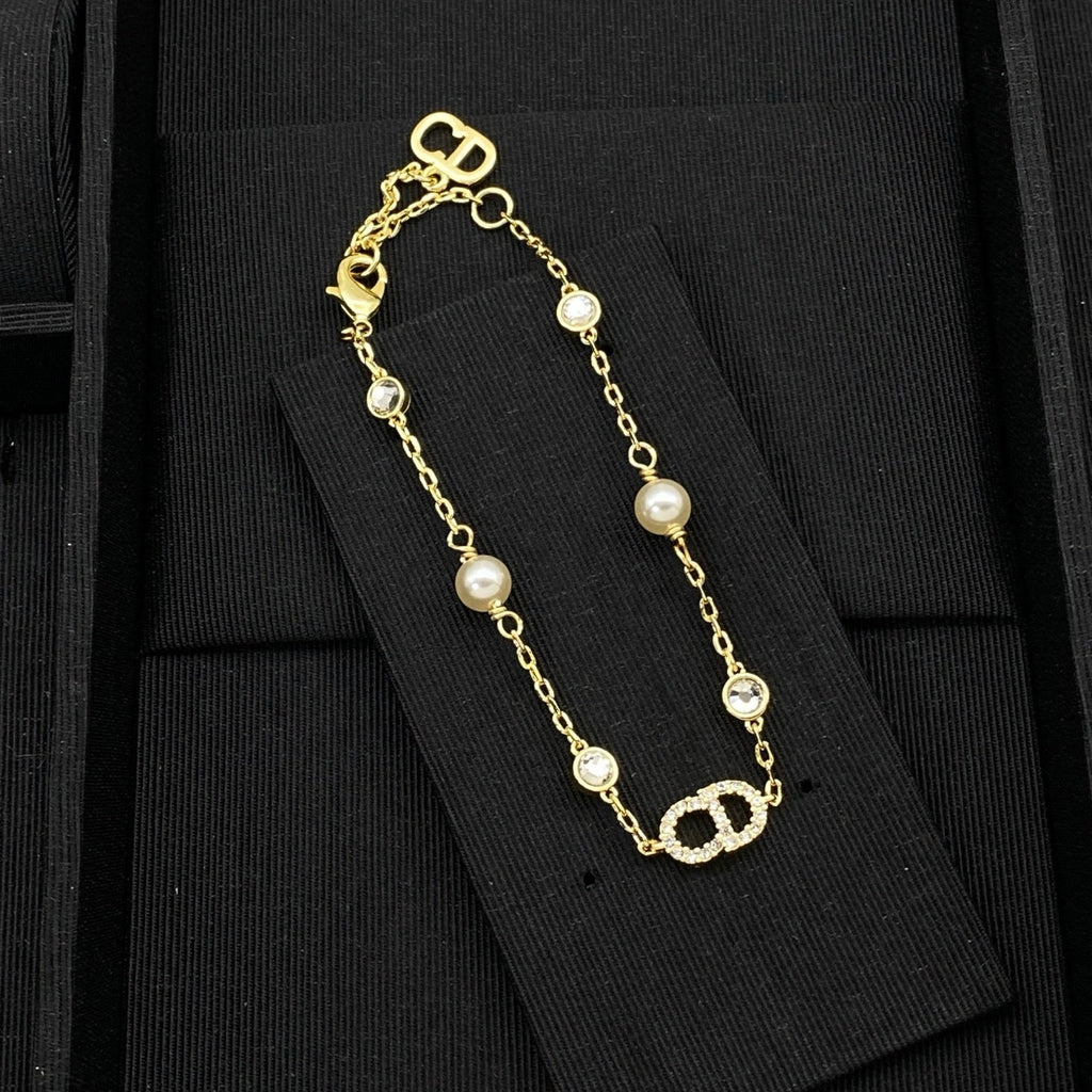 Elegant Girl Dove Bracelet